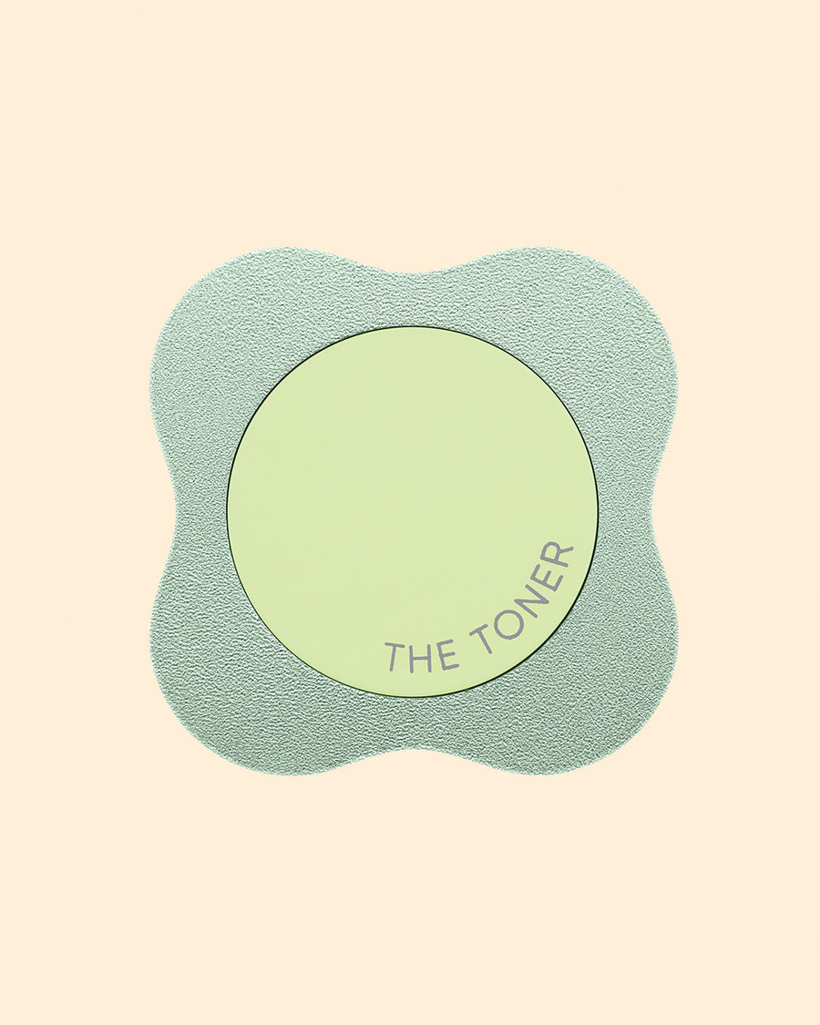 lid view of Daisyface toner cream